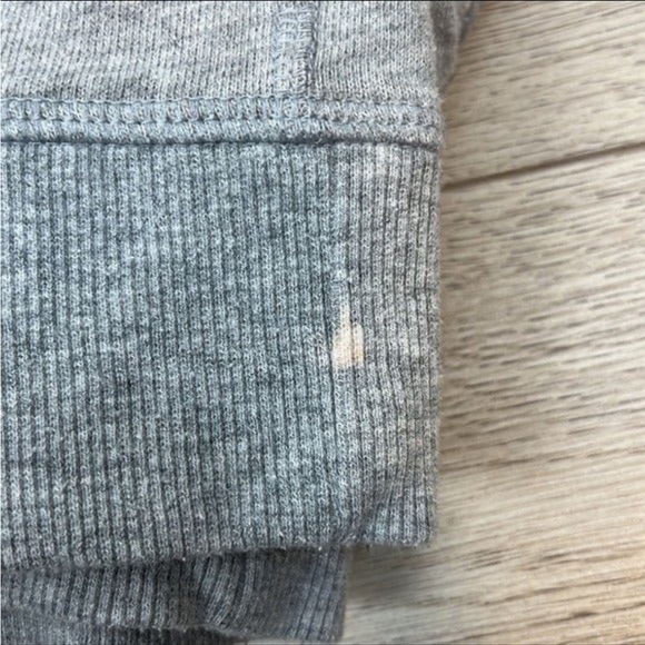 Victoria’s Secret Light Grey V-Neck Hoodie Size M - Picture 11 of 11